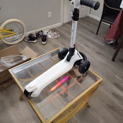 Elecosmos Kids Scooter Brand New Out Box ! Works Great For The Little Ones !! Best Offer Moving Sale !!