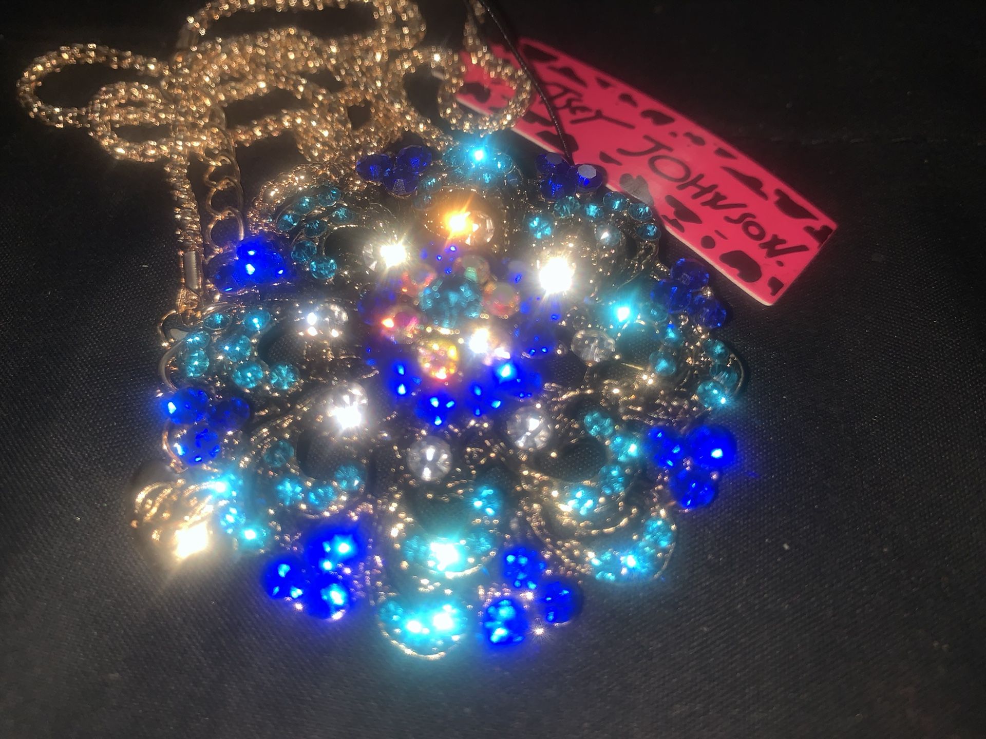 Betsy Johnson blue crystal flower 🌸 pendant brooch chain