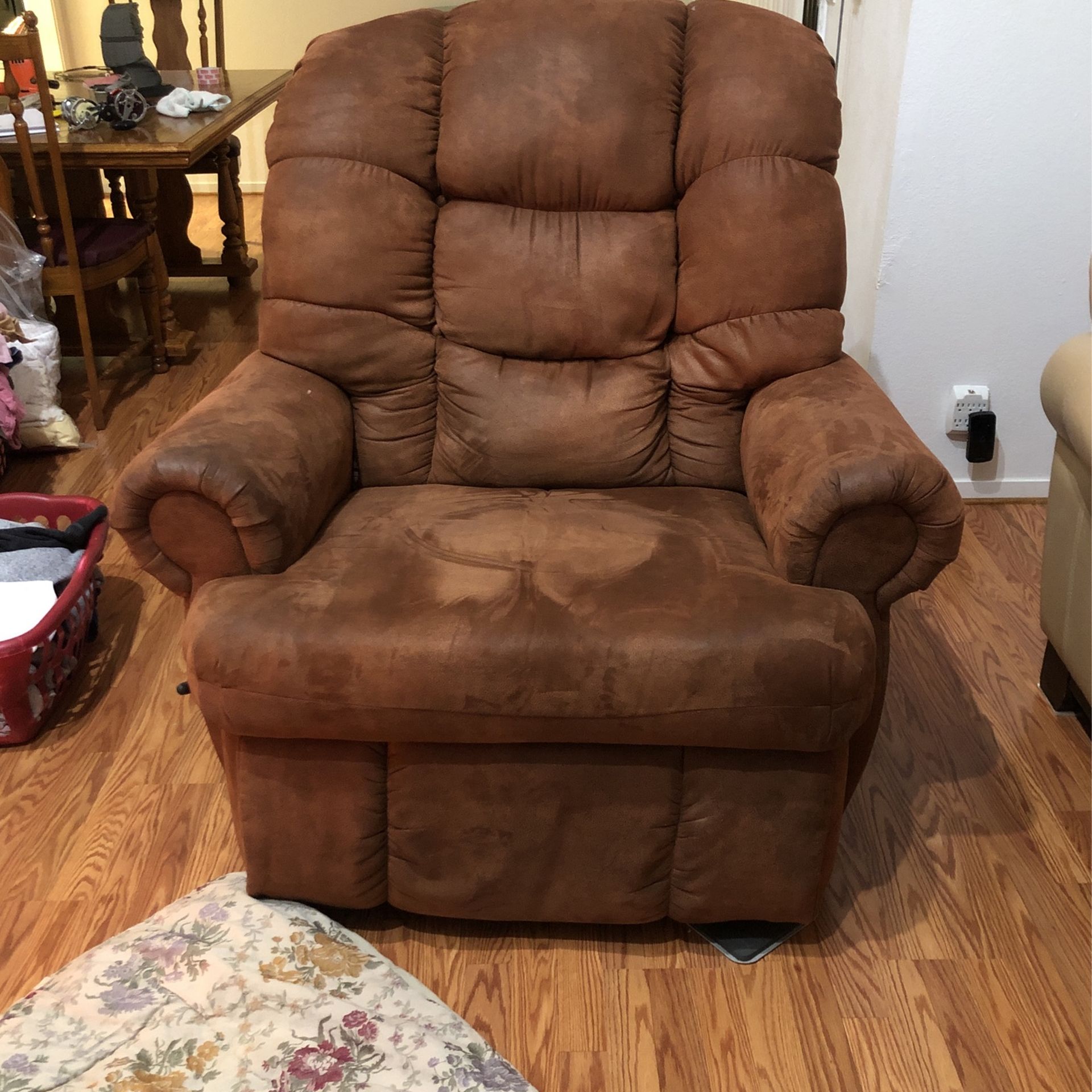 Lazy Boy Oversized Recliner