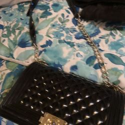 Black Purse 