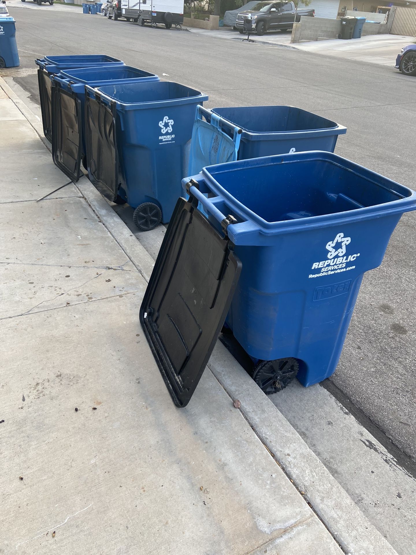 We Clean Trash Can Se lavan Botes De Basura A Domicilio