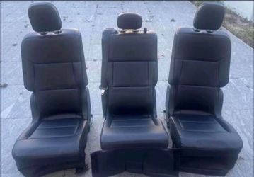 2023 Explorer second row seat