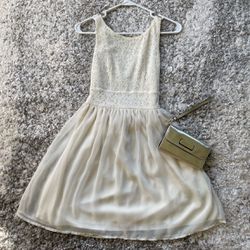 Delia’s dress