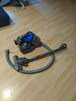 Vacuum DYSON