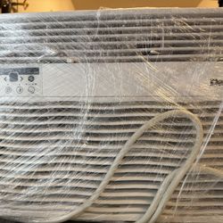 8,000 BTU Window Air Conditioner Unit