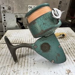 Penn 704 Fishing Reel 