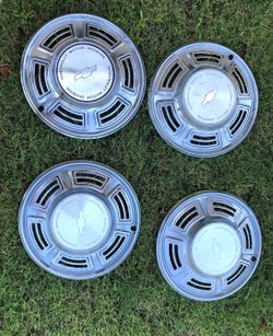Vintage 1970 Chevy 14” wheel hubcaps