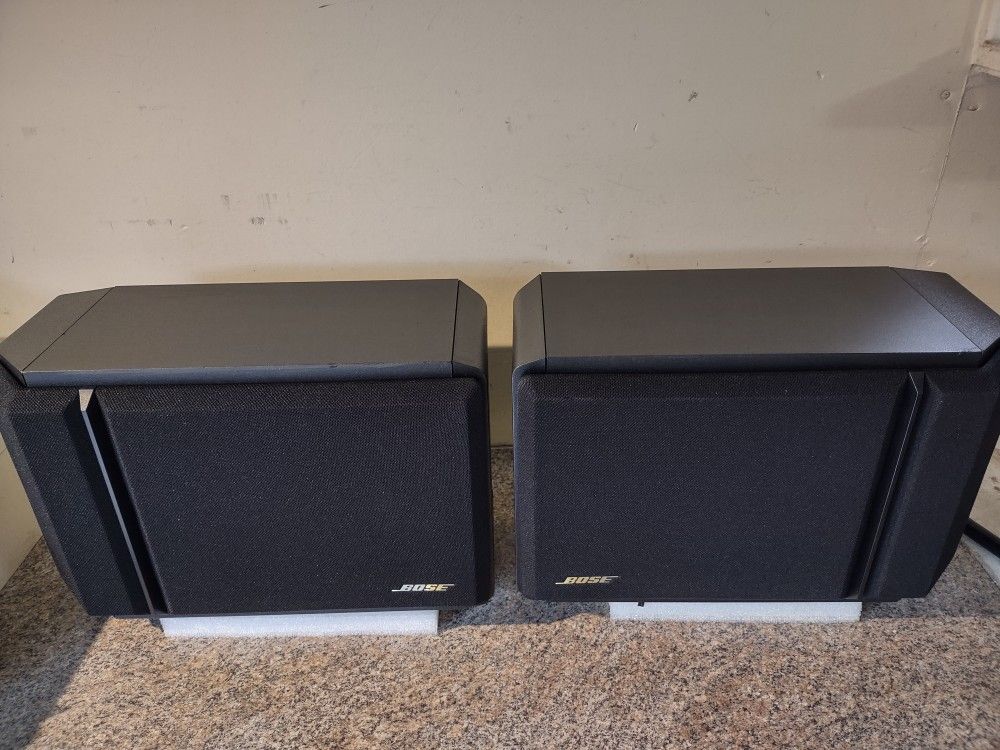Vintage Bose Bookshelf Speakers 