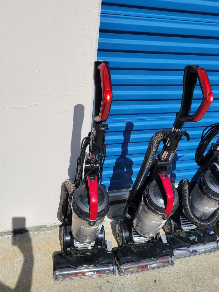 EUREKA DASHSPRINT VACUUM CLEANERS for Sale in Chula Vista, CA OfferUp