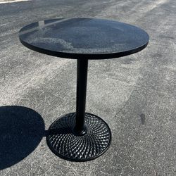 Black Round Dark Stone Top Iron Base Outdoor Indoor Patio Cocktail Dining 36” Tall Bistro Table! Some discoloration on part of stone top otherwise gre