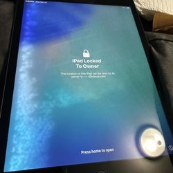 iPad 9th Gen 128GB ( iCloud locked)