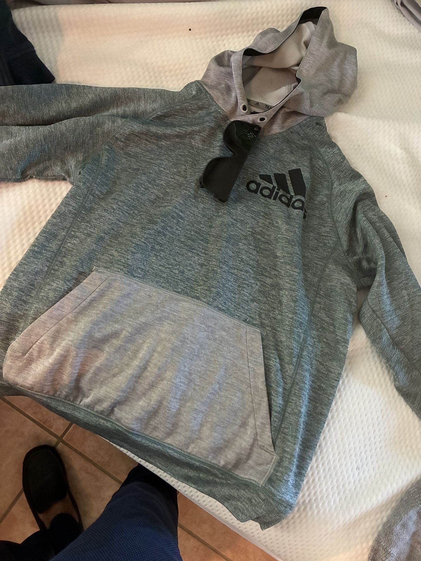 Men’s Medium Pullover Hoodie - Premium Brand