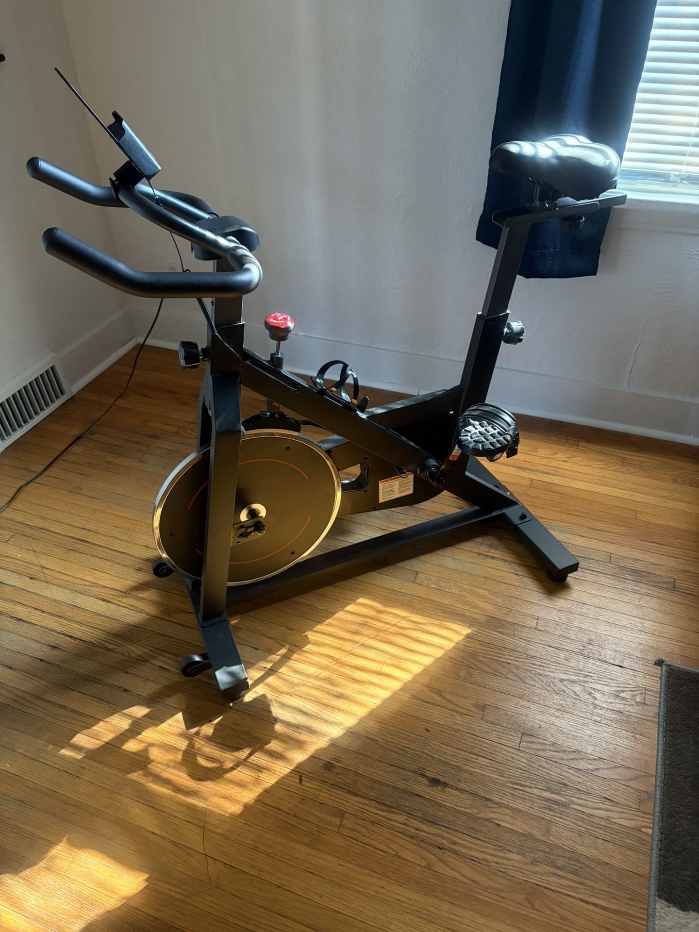 Naipo Indoor Exercise Bike