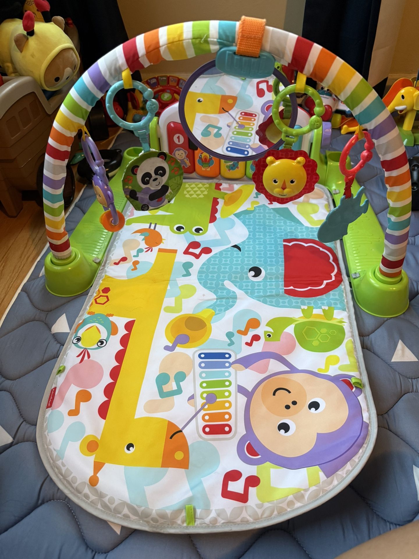 Fisher-Price Deluxe Kick and Play Piano