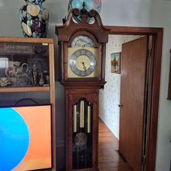 Howard Miller clock co.