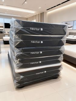 Nectar Mattress 

Nectar Mattress.    Nectar Premier Queen 13" - Medium Firm Gel Memory Foam Mattress 

Brand new Mattress 

Delivery available