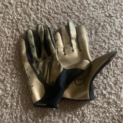 Large Nike Vapor Gloves