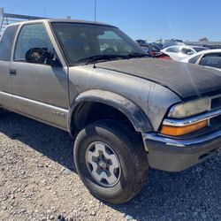 2000 Chevy S10 gmc Sonoma auto parts for sale truck parts