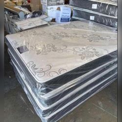 Queen Size mattress/ Colchón