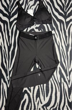Alo Airlift Lineup Black Set Size M & L