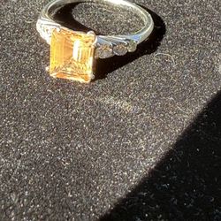 Stunning 10 K White Gold Real Natural Diamonds Imperial Topaz Size 8 Gorgeous Ring Diamonds Are Really Beautiful