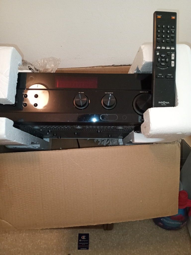 Insignia Stereo Reciver