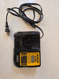 DEWALT DCB112. 12V/20V Lithium-Ion Battery Charger