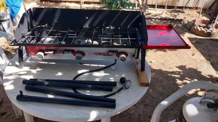 3 BURNER PORTABLE STOVE GREAT CONDITION only used 2 TIMES