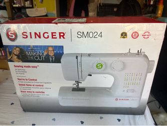 Singer SM024 Sewing Machine