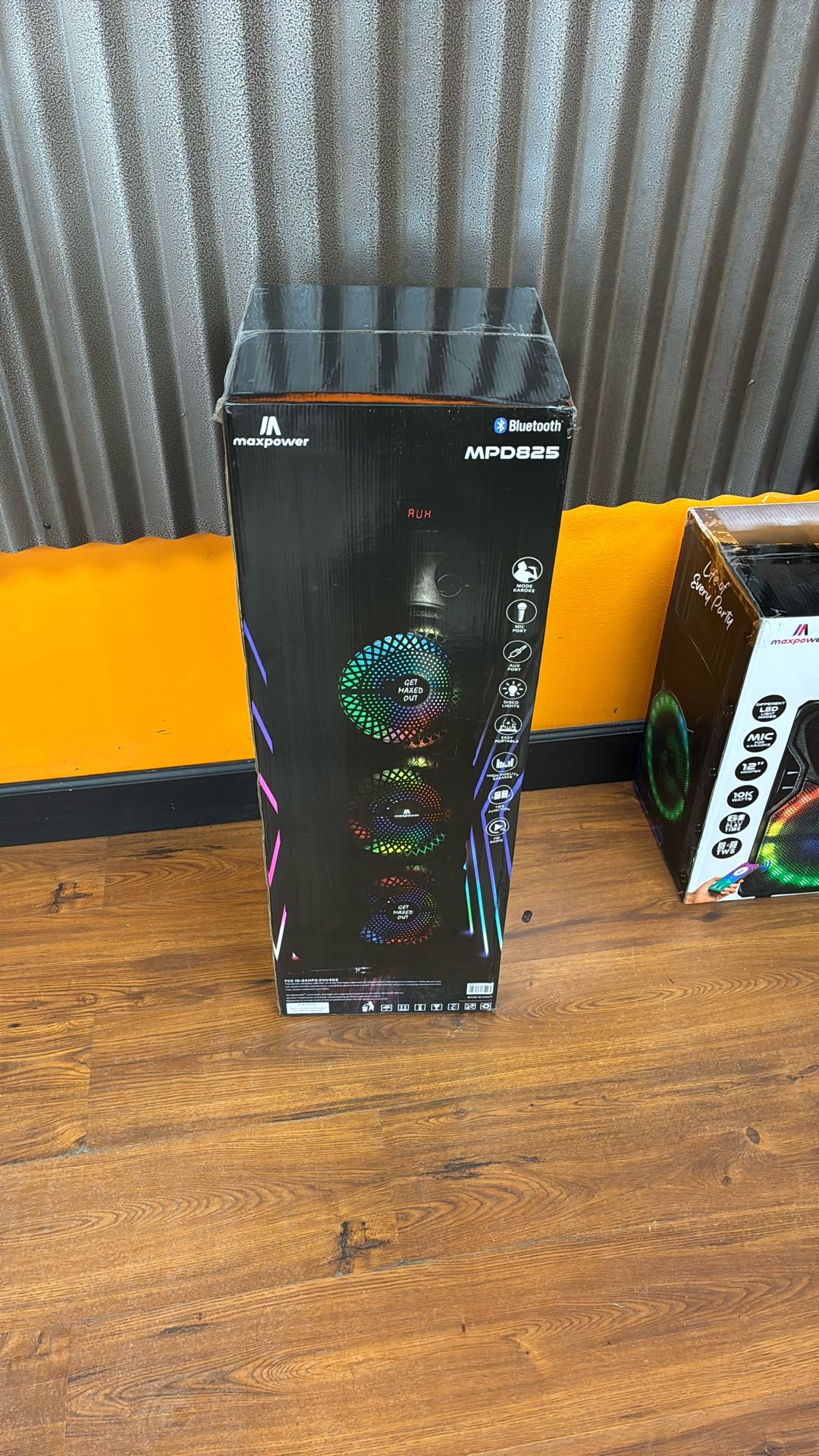 Bluetooth Loud Speakers