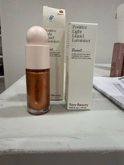 Rare Beauty Liquid Highlight