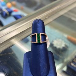 Stone And Diamond Ring 