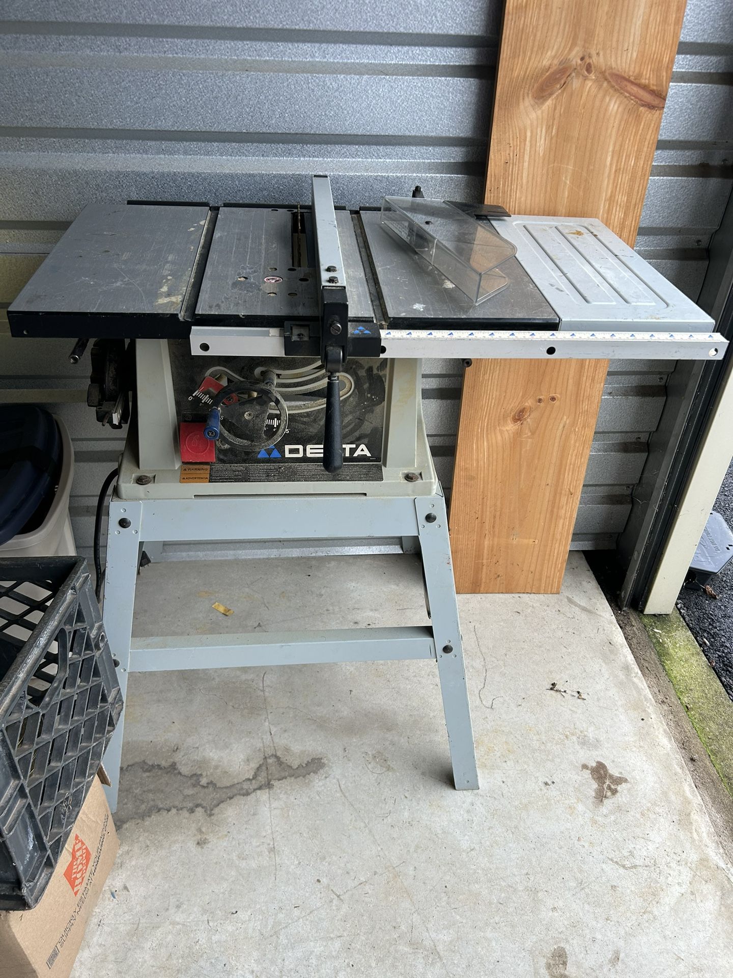 Delta table Saw