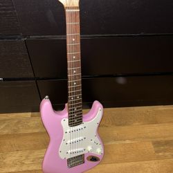 Fender Squier Mini Hot Pink Stratocaster Electric Guitar 