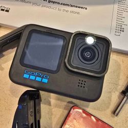 GOPRO BLACK HERO 11 BUNDLE (USED)