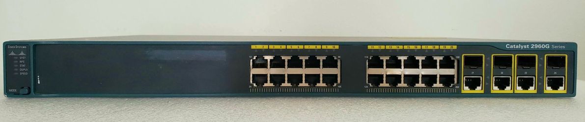 Cisco switch Catalyst 2960G series.