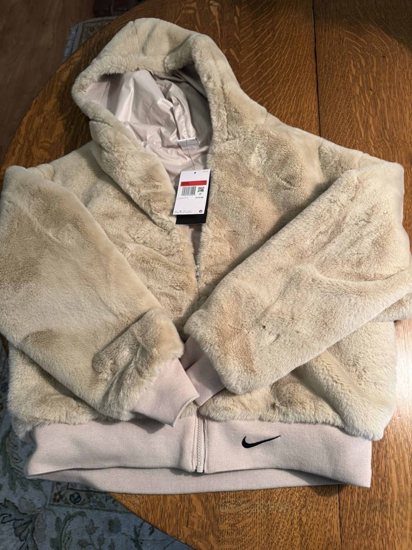 Nike Women’s Sportswear Essentials Hoodie Faux Fur Rattan