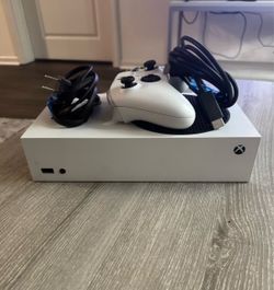 Xbox series S 1TB with console and controller