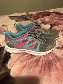 REEBOK shoes girl 3 1/2