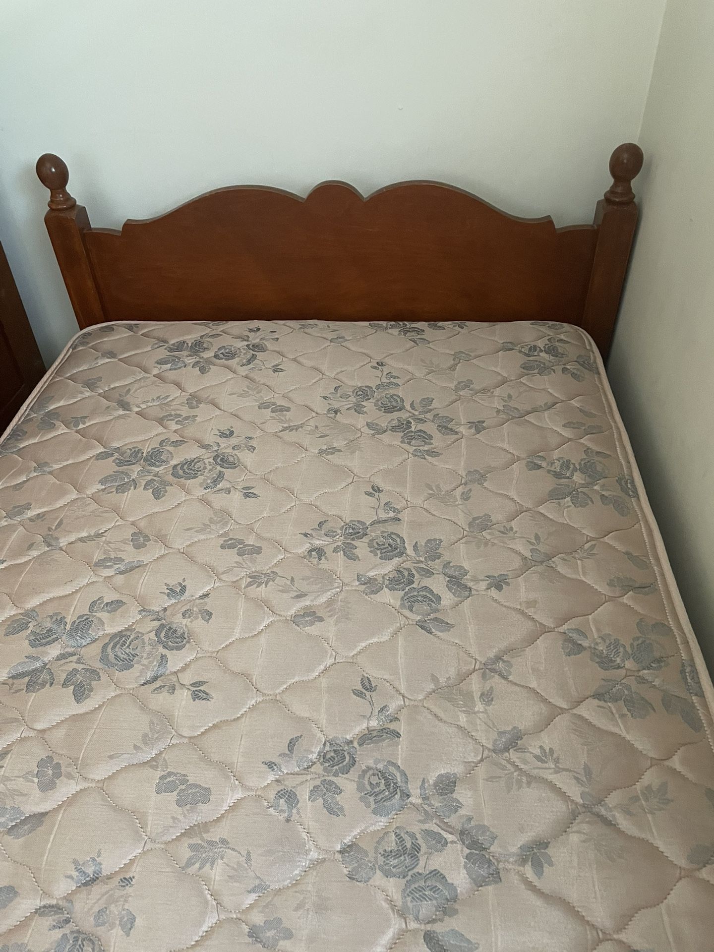 Twin Solid Rock Maple Bed