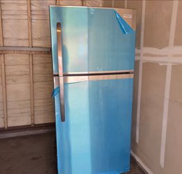 Frigidaire 20 Cu. Ft. Garage Ready Top Freezer Refrigerator