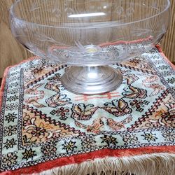 Vintage Crystal Bowl with a sterling 925 stand perfect condition.