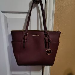 New Michael Kors Charlotte Large Shoulder Tote Saffiano Leather Dark Cherry