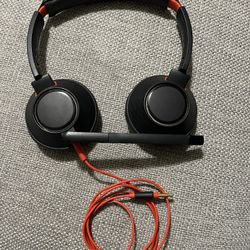 HP-Poly Blackwire 5220 Stereo USB-C Headset +3.5mm Plug +USB-C/A Adapter.
