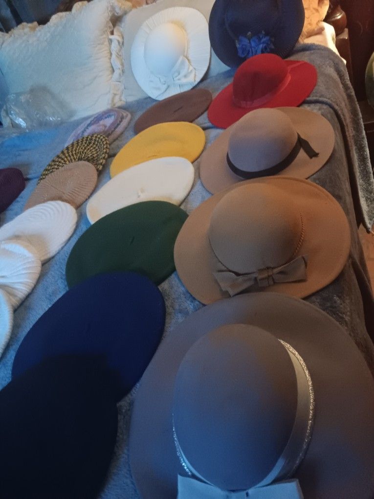 Beautiful Ladies Winter Berets Plus