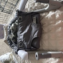 Hanging travel high chair