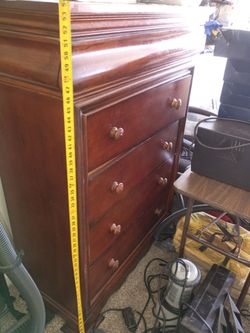 Dresser
