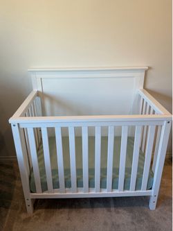Mini Crib w/ Organic Mattress