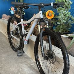 New!27.5 “Co-op Cycles DRT 1.1 mountain bike