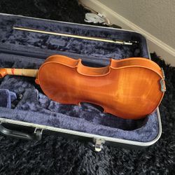 Strovel  4/4 Violin 